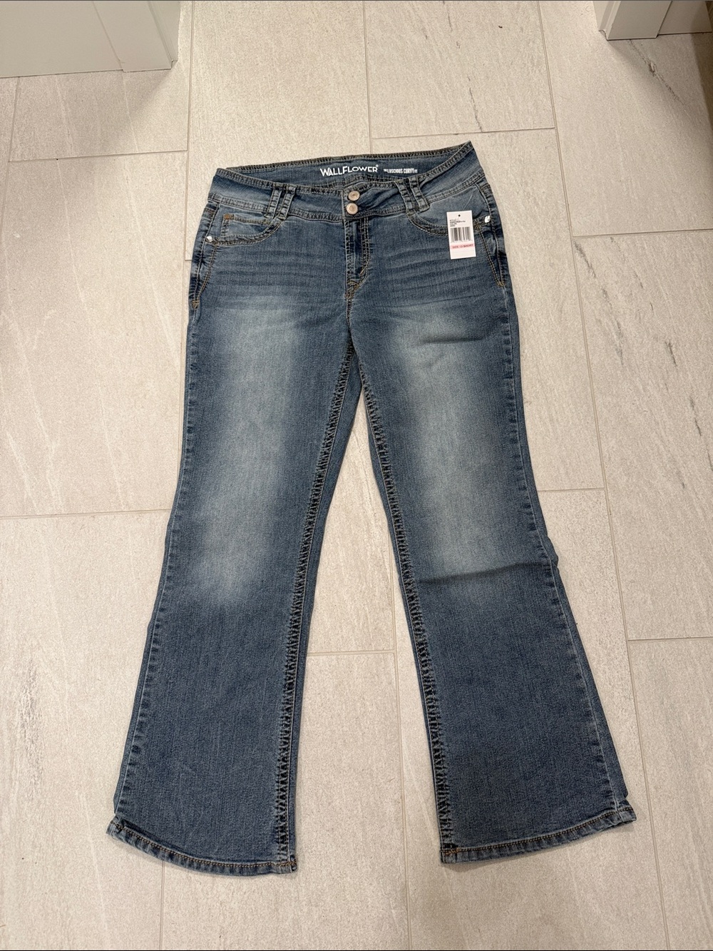 Wallflower Women's Medium Blue Flare Jeans